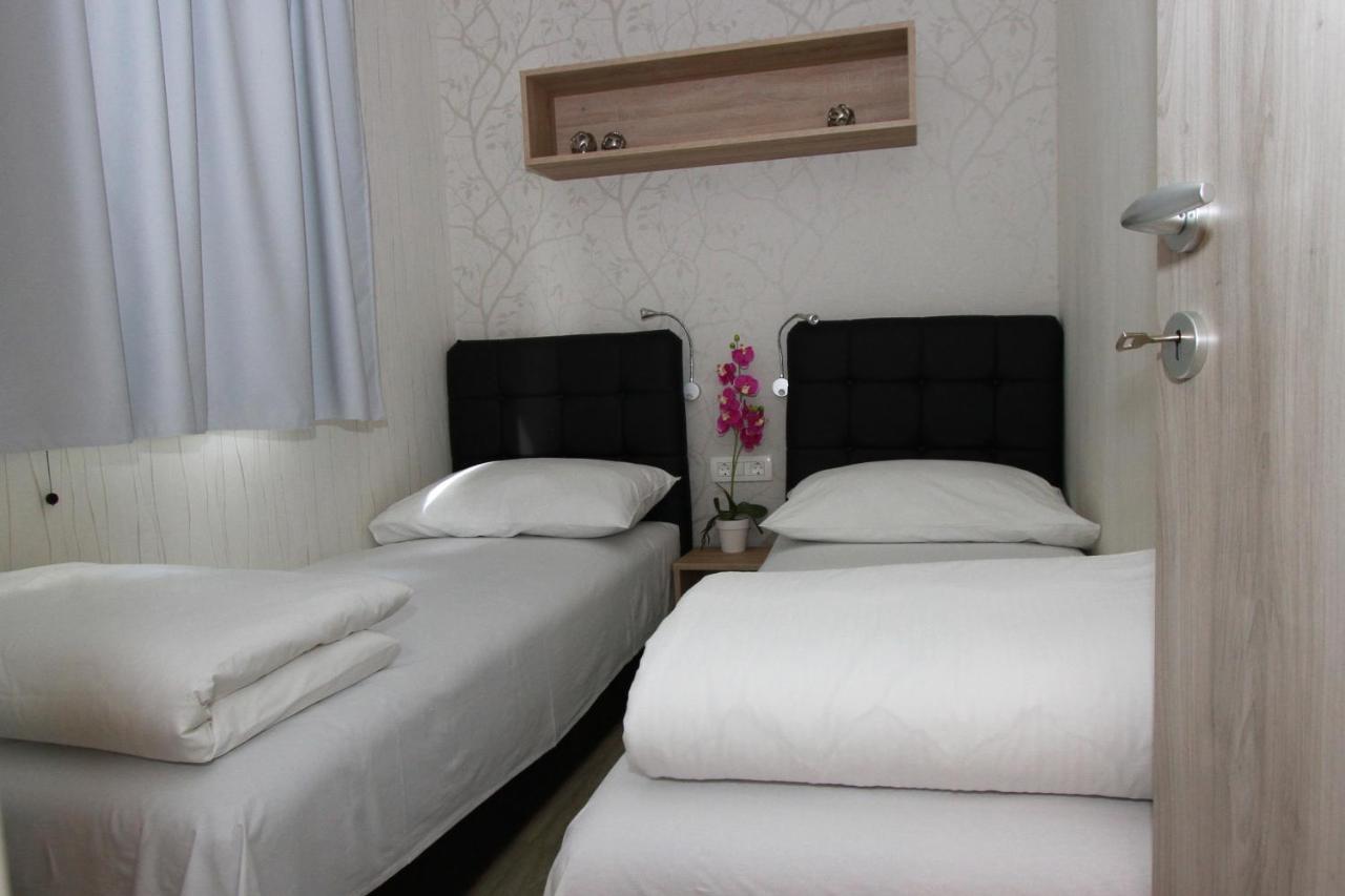 Camping Almissa Омиш Экстерьер фото