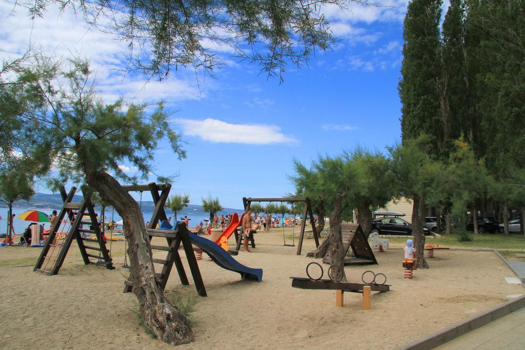 Camping Almissa Омиш Экстерьер фото
