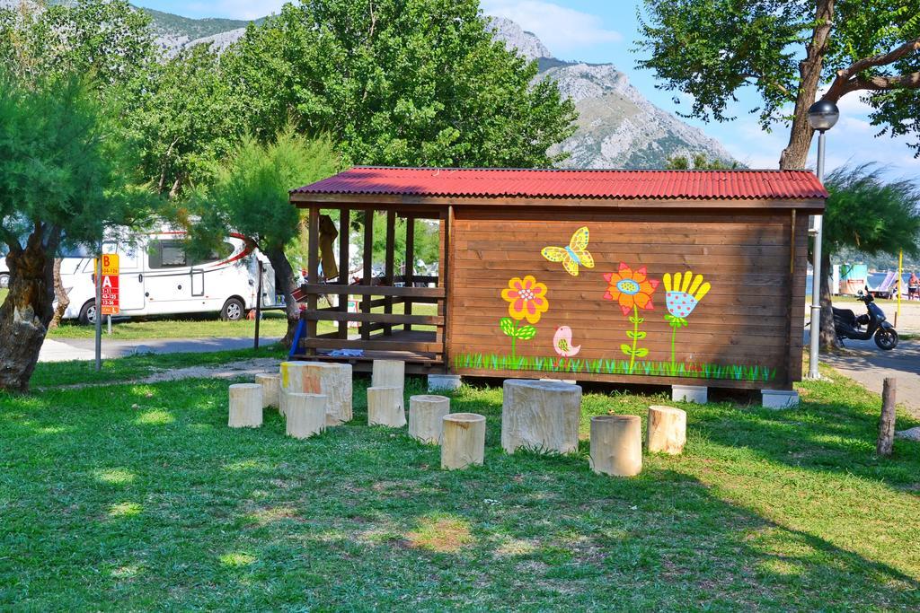 Camping Almissa Омиш Экстерьер фото